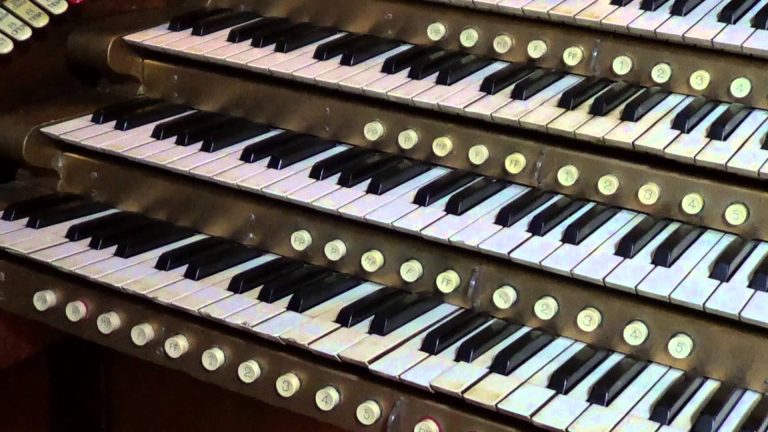 Brooklyn Paramount organ to be featured in final concert before renovation