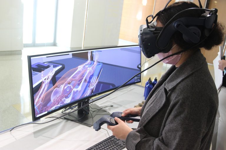 Long Island University Extends Partnership with Dassault Systèmes to Innovation and Research in Life Sciences